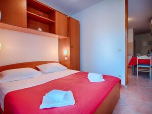 1 bedroom, iron/ironing board - Apartments Bruna Lastovo-standard One Bedroom Apartment With Balcony and Sea View-crveni (Lastovo)