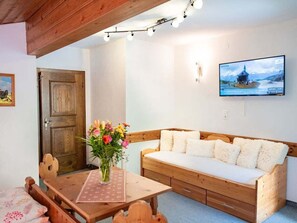 Living area - Present Apartment in Fusch (Fusch an der Grossglocknerstrasse)