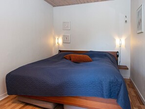 2 bedrooms, individually furnished - 4 Person Holiday Home in Ebeltoft (Ebeltoft)