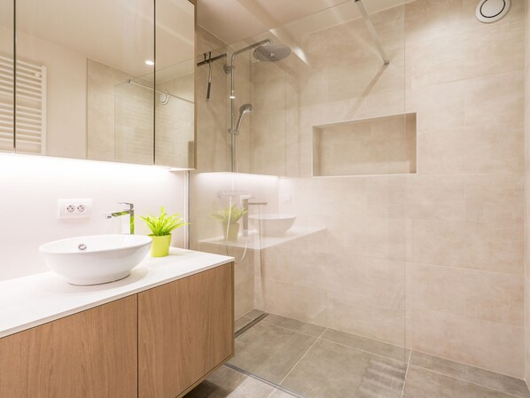 Apartment | Bathroom