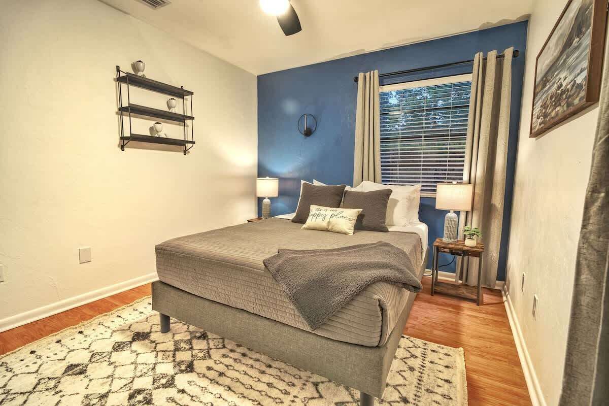 3 bedrooms, iron/ironing board