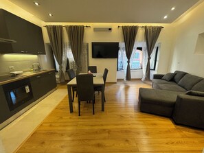 Living area - Incantevole Appartamento in Pieno Centro a Roma (Roma)