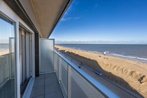 Apartment | Balcony - Studio With Terrace and sea View (Middelkerke)