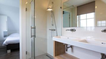Villa | Bathroom