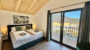 3 bedrooms, individually furnished, bed sheets