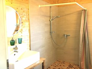 Apartment | Bathroom - Holiday Home Lower Lake Terrace (Rieden)