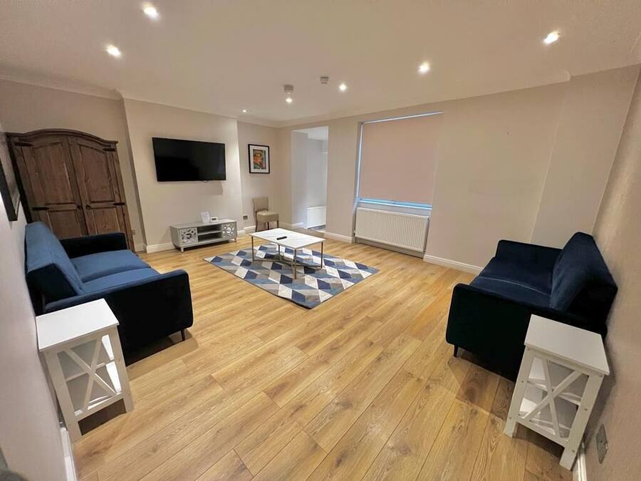 Superior appartement, Meerdere bedden, keuken | Woonruimte | Flatscreentelevisie