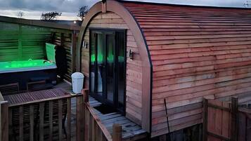 Outdoor spabad