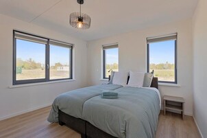 House | 3 bedrooms, bed sheets