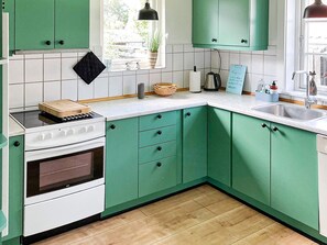 House | Private kitchen - 6 Person Holiday Home in Aakirkeby (Akirkeby)