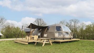 Tent | Exterior