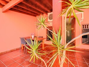 House | Balcony - Belvilla by OYO Holiday Home in Arico (Arico)