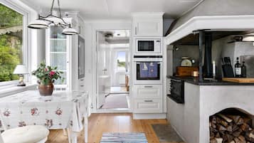 House | Dining