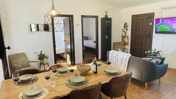 Villa | Dining