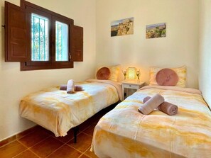Villa | 3 bedrooms, individually furnished, iron/ironing board, bed sheets