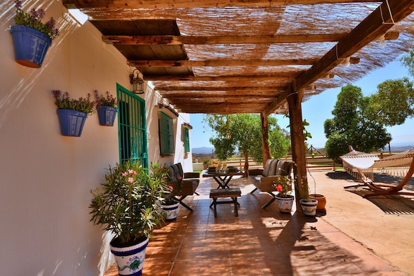 Villa | Exterior