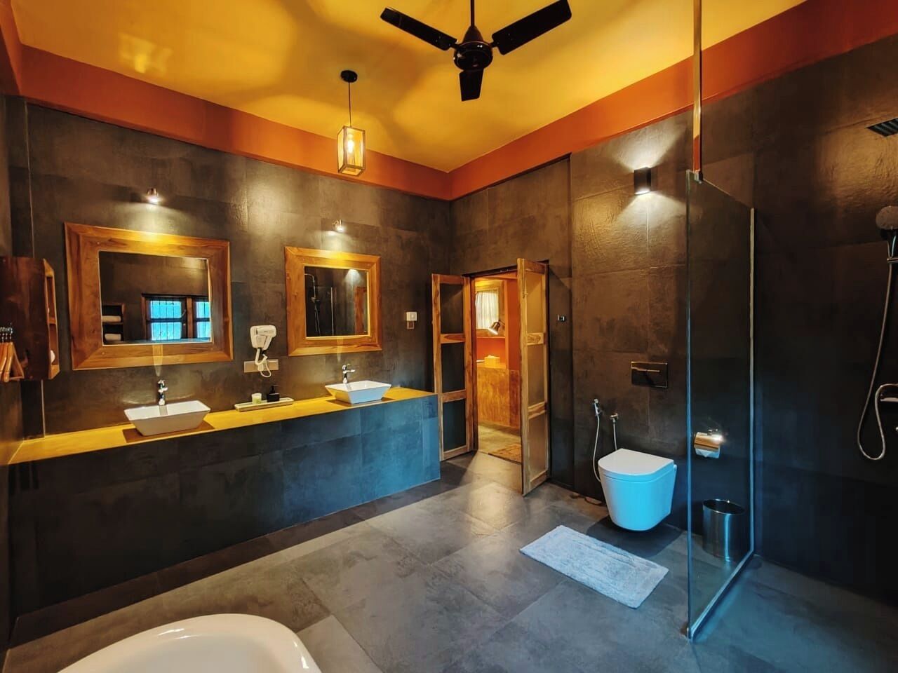 Superior Double Room, 1 Double Bed | Bathroom | Hair dryer