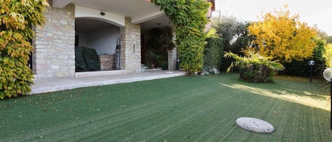 Villa | Exterior