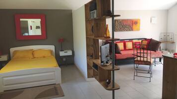 1 habitación, wifi y ropa de cama