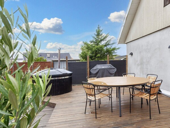 House | Dining - 4 Star Holiday Home in Laeso (Læsø)