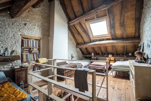 3 bedrooms, iron/ironing board, bed sheets - Maison de Campagne Entre Chalon sur Saône et Tournus (Jugy)