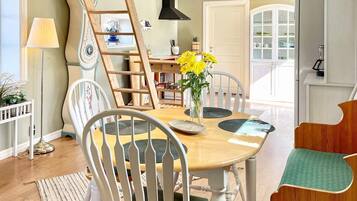 House | Dining