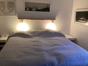 4 bedrooms, individually furnished