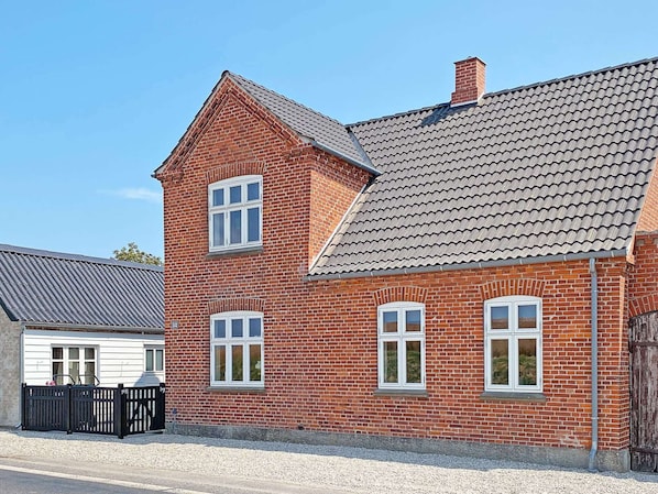 House | Exterior - 8 Person Holiday Home in Tranekaer (Tranekaer)