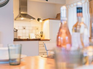 Private kitchen - Country House With Garden Near Greetsiel (Hinte)