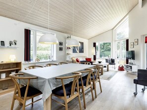 Dining - 4 Star Holiday Home in Hadsund (Hadsund)