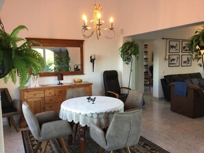 House | Living room - Belvilla by OYO Casa Margit (Altea)