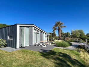 House | Exterior - Holiday Home in Zeeland With Streamside Terrace (Wemeldinge)