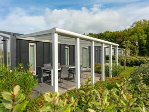 House | Exterior - Holiday Home in Zeeland With Streamside Terrace (Wemeldinge)