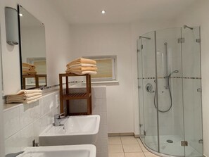 Apartment | Badezimmer