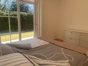 1 bedroom, individually furnished