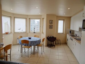 Apartment | Dining