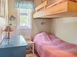 2 bedrooms, individually furnished - 4 Person Holiday Home in Farjestaden (Farjestaden)
