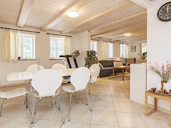 House | Dining - 6 Person Holiday Home in Rodby (Rodby)