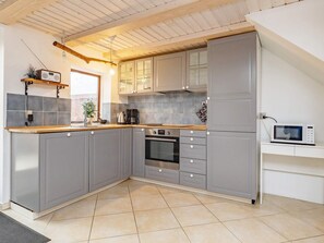 House | Private kitchen - 6 Person Holiday Home in Rodby (Rodby)