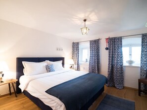 1 bedroom, individually furnished, iron/ironing board