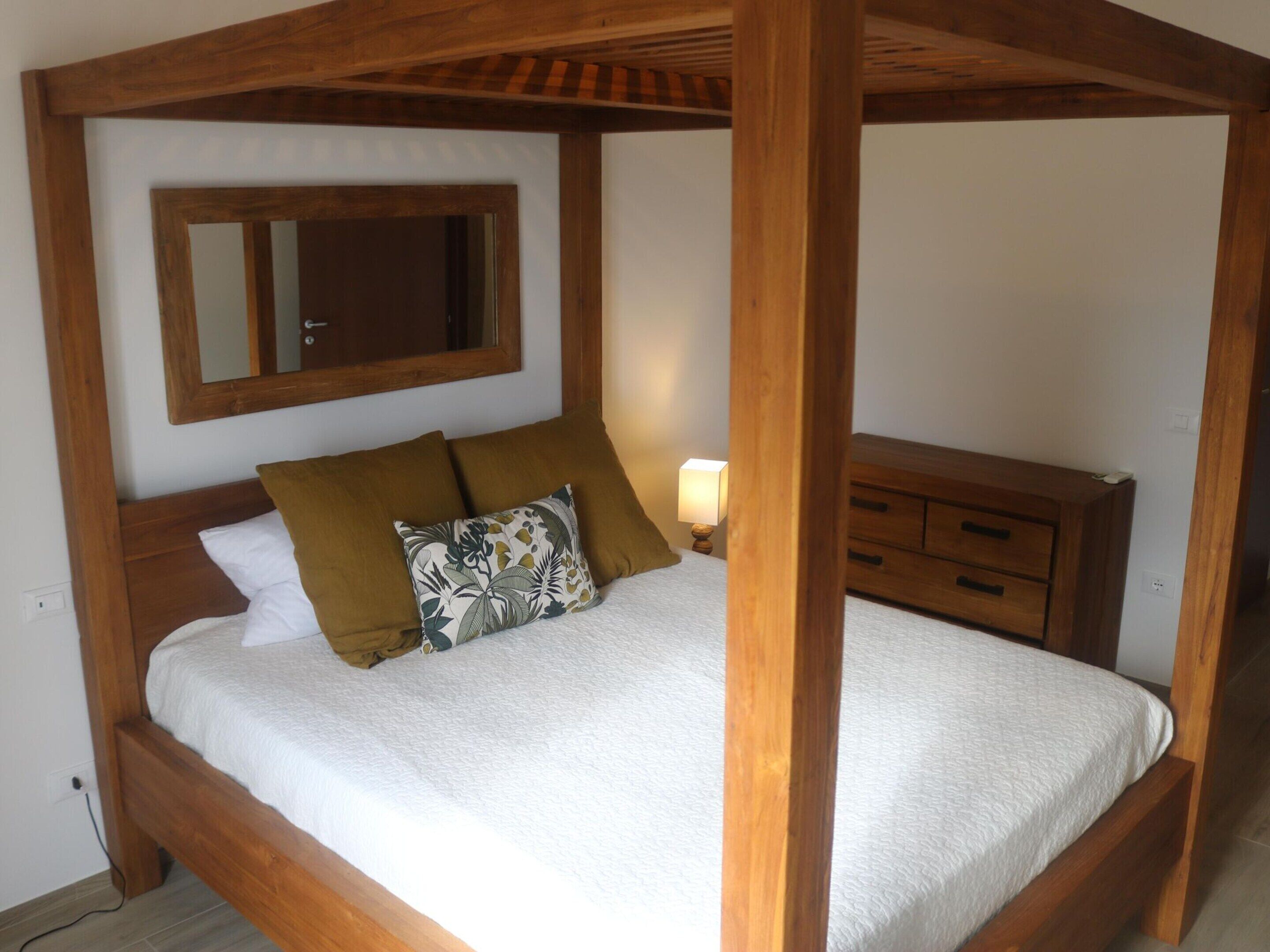 House | 2 bedrooms, individually furnished