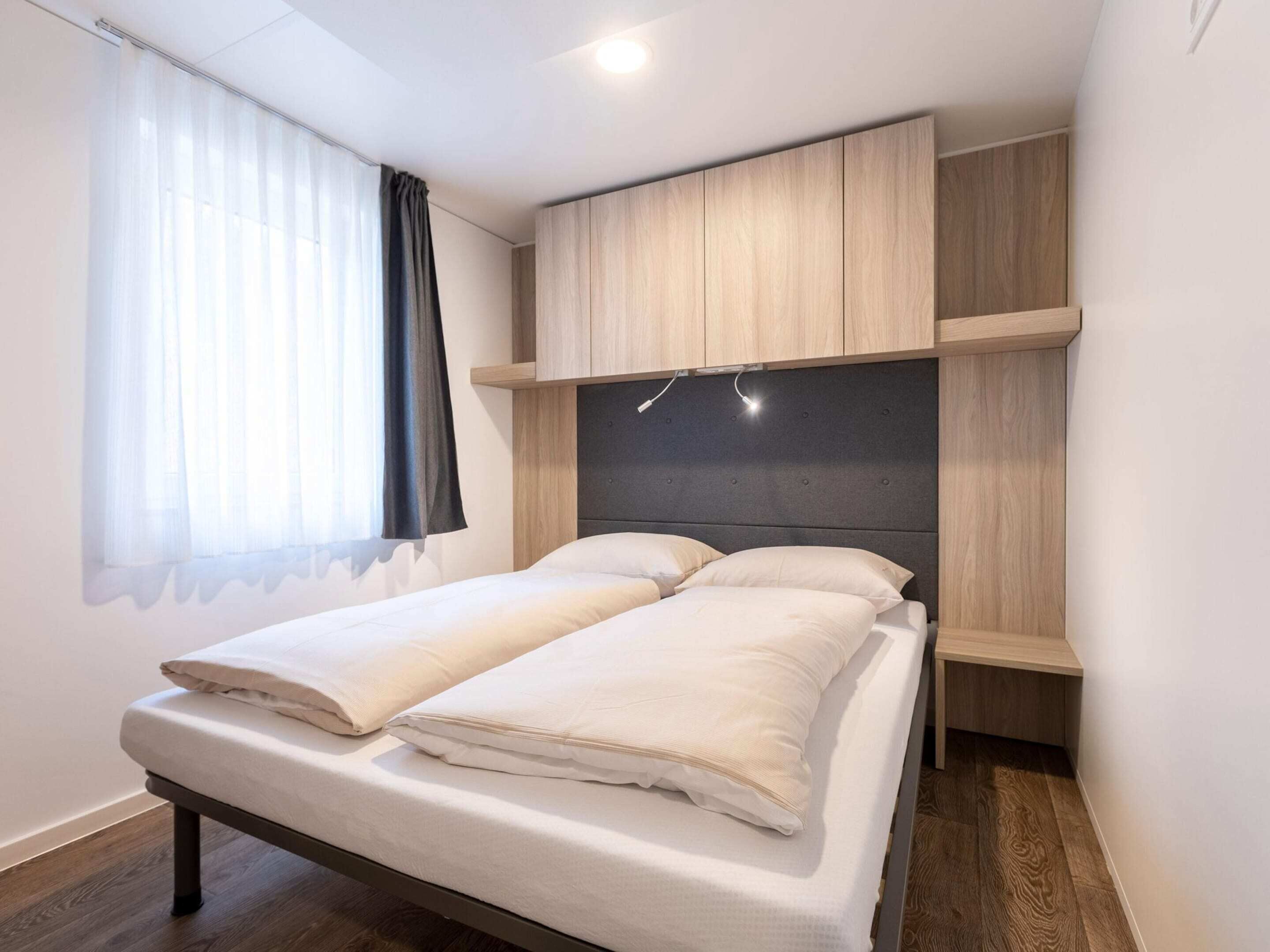 Chalet | 2 bedrooms, individually furnished, bed sheets
