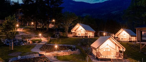 Chalet | Property grounds