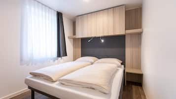 2 bedrooms, individually furnished, bed sheets