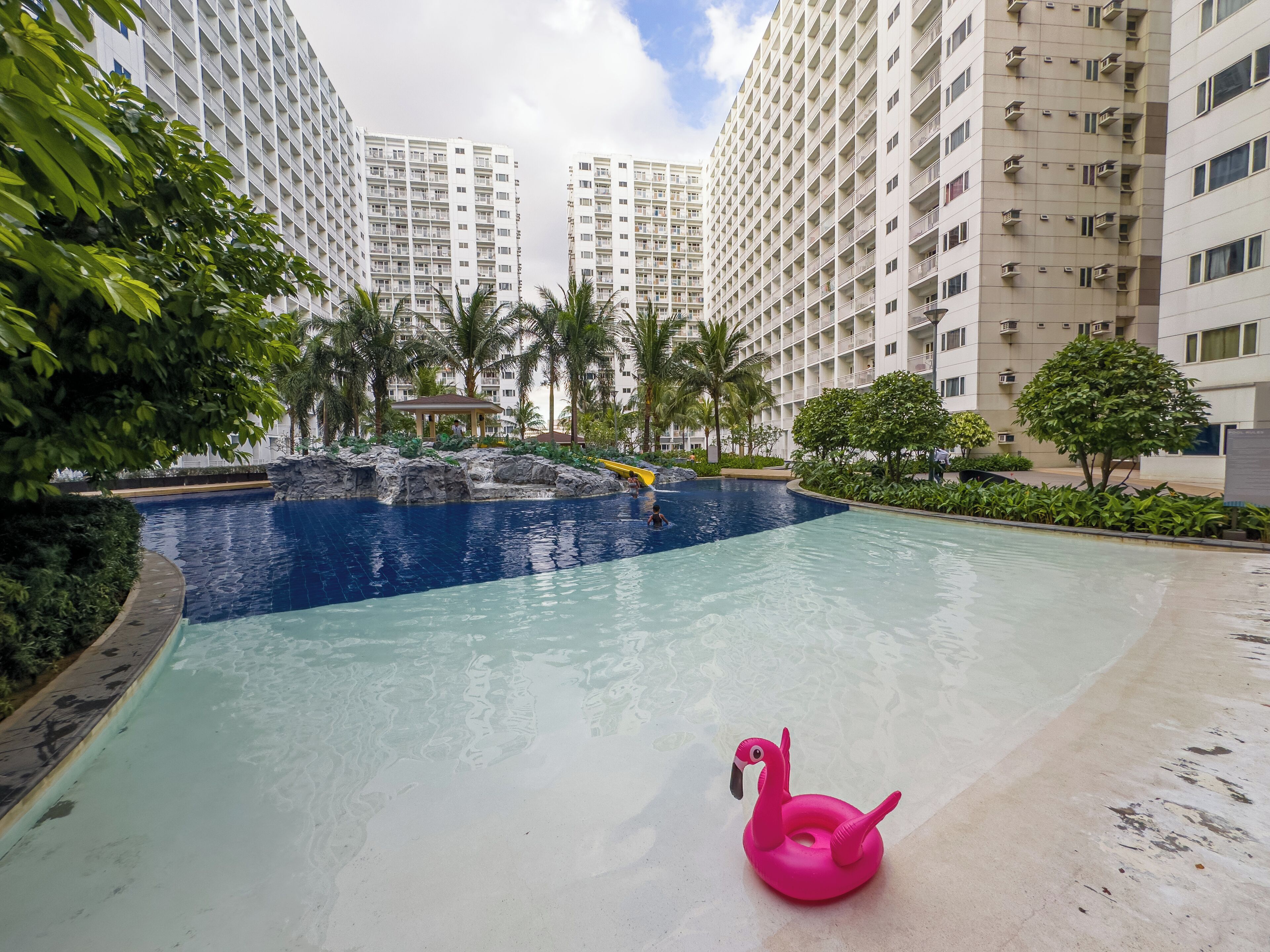 2 piscinas al aire libre