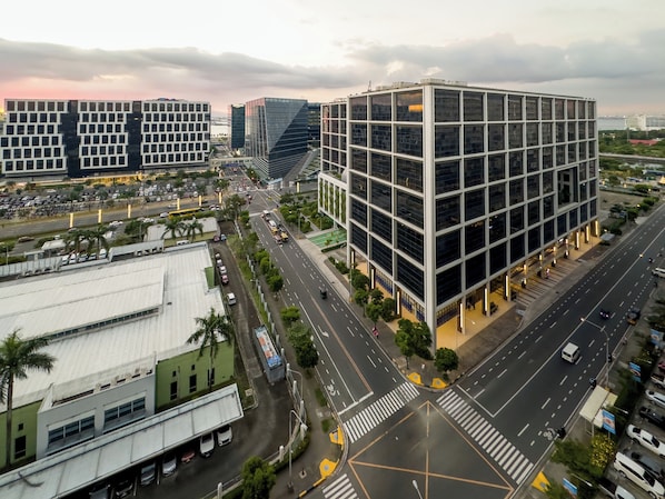 Seniorihuoneisto, 1 makuuhuone, parveke, kaupunkinäköala | Näkymä huoneesta