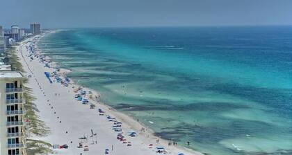 Breathtaking Views in this 2BR 2BA Condo w/Beach Chairs @ The Gulf Crest!