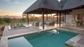 Indoor pool, outdoor pool