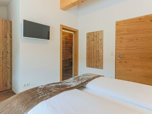 Apartment | 2 bedrooms, bed sheets - Apartment Brixen Near Ski Lift (Brixen im Thale)