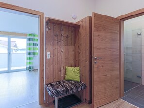 Apartment | Bathroom | Towels - Apartment Brixen Near Ski Lift (Brixen im Thale)